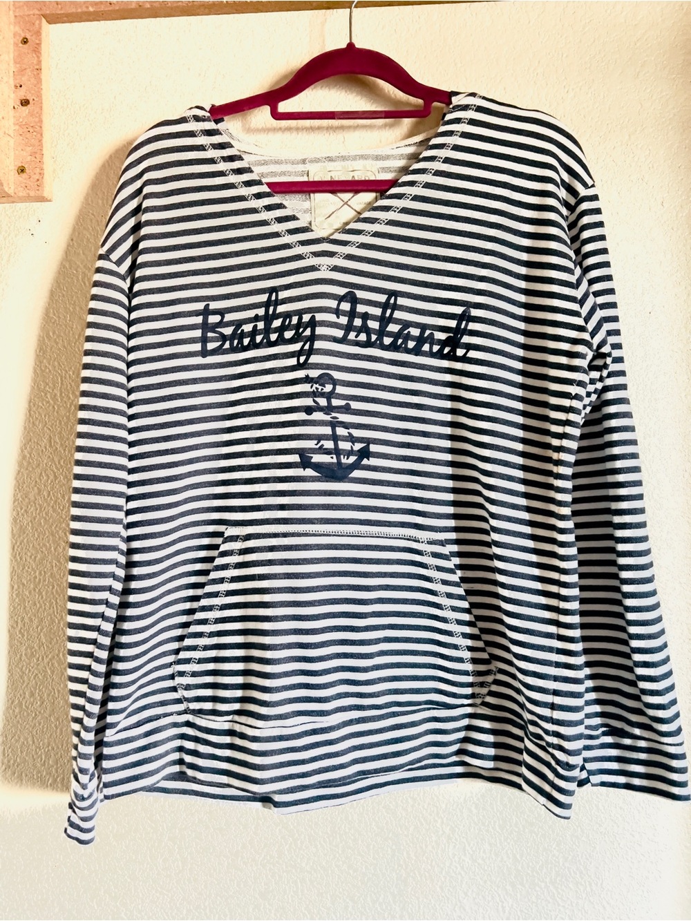 Vineyard-Bailey Island Striped V-Neck Pullover with Anchor